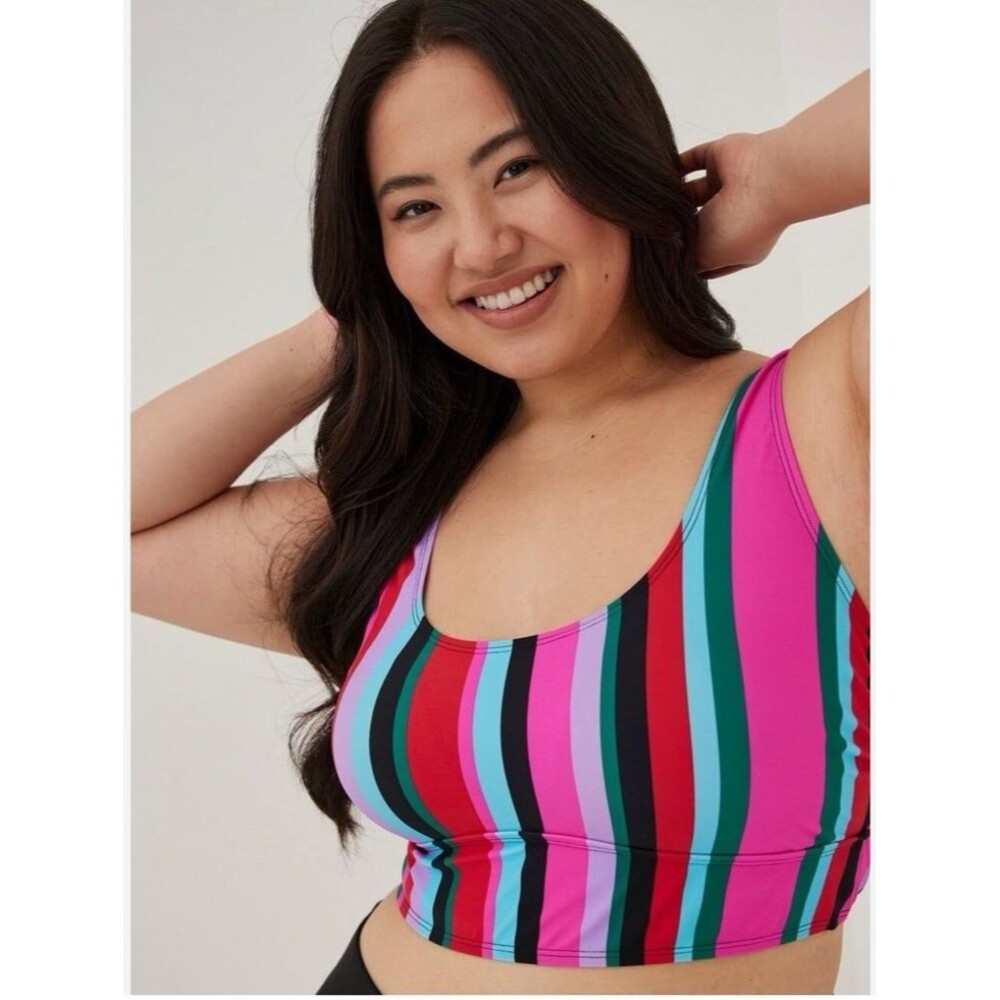 Torrid size 3 wireless scoop pink striped swim bikini top bathing suit